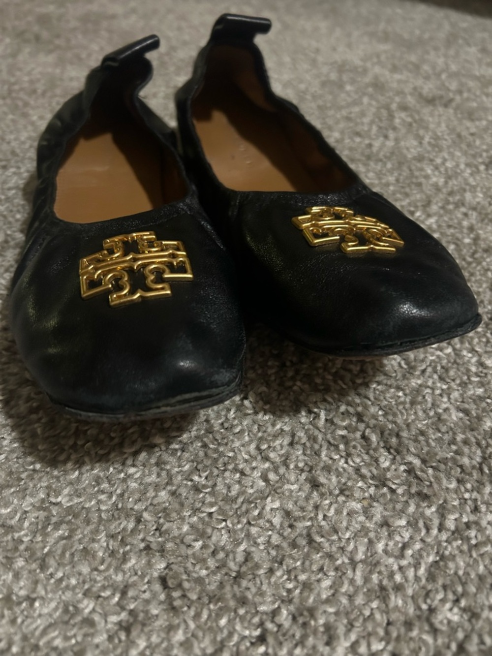 Tory Burch Black Leather Flats with Gold Logo Emblem - Picture 3 of 6